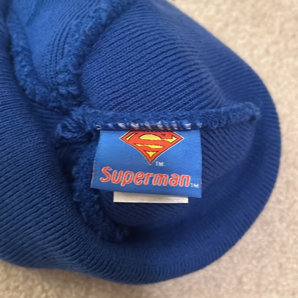 Superman beanie winter hat with Pom Pom - Picture 3 of 3